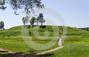 BeÄionys mound is located in Å alÄininkai district municipality, west of Bekionys, in DieveniÅ¡kÄ—s Historical Regional Park